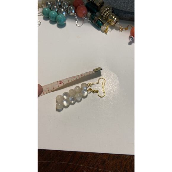 Handmade white bead earrings gold tone - Picture 3 of 3